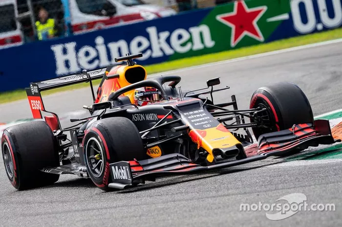 Verstappen tem corrida de recuperação