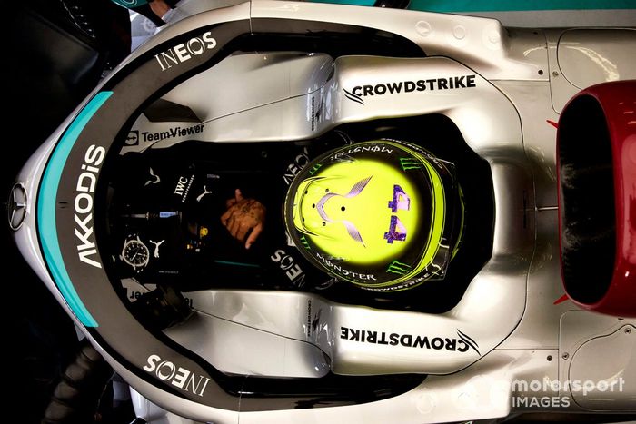 Lewis Hamilton, Mercedes W13