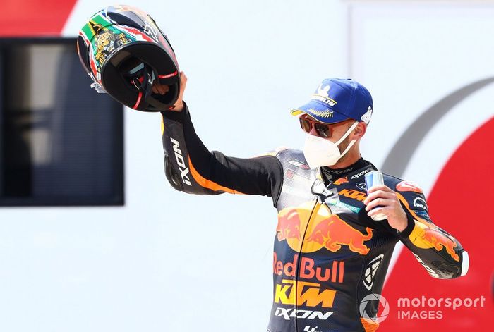 Podio: ganador de la carrera Brad Binder, Red Bull KTM Factory Racing