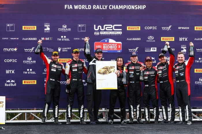 Podio: Elfyn Evans, Scott Martin, Toyota Gazoo Racing WRT Toyota GR Yaris Rally1, Takamoto Katsuta, Aaron Johnston, Toyota Gazoo Racing WRT NG Toyota GR Yaris Rally1, Kalle Rovanperä, Jonne Halttunen, Toyota Gazoo Racing WRT Toyota GR Yaris Rally1, Jari-M
