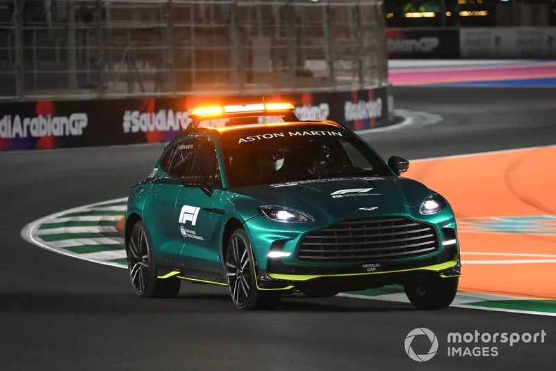 Aston Martin DBX707 Medical Car 