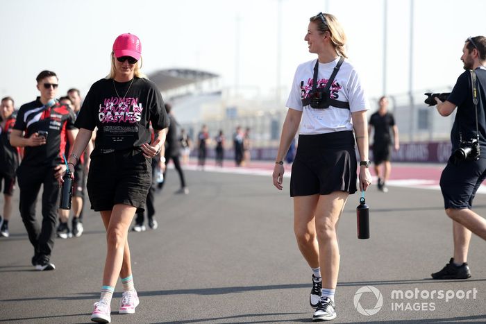 #85 Iron Dames Lamborghini Huracan LMGT3 Evo2: Sarah Bovy, Michelle Gatting