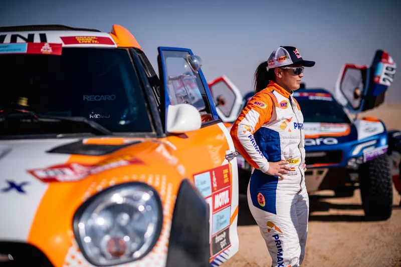 #238 X-Raid Mini John Cooper Works Rally Mini: Laia Sanz