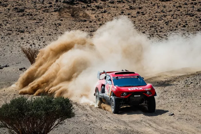 #305 Bahrain Raid Xtreme Hunter: Sebastien Loeb, Daniel Elena