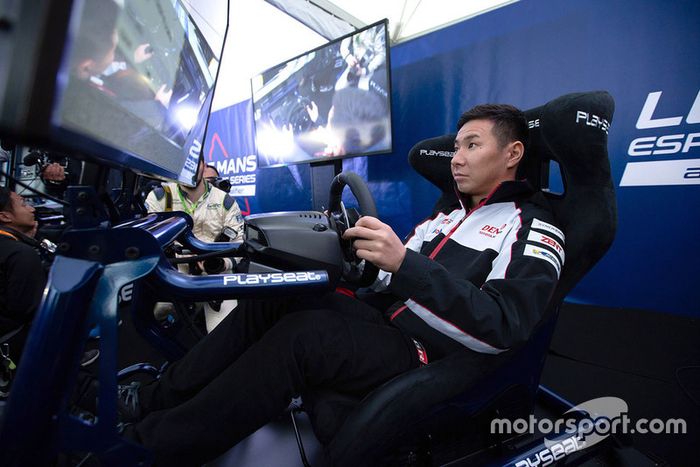 Kamui Kobayashi, Toyota Gazoo Racing en el simulador