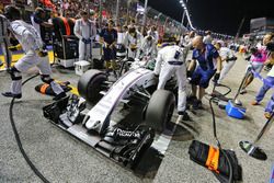 Felipe Massa, Williams FW38 on the grid