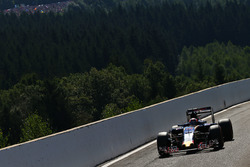 Даниил Квят, Scuderia Toro Rosso STR11