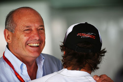 Ron Dennis, Presidente Ejecutivo de McLaren a Fernando Alonso, McLaren