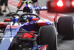Carlos Sainz Jr., Scuderia Toro Rosso STR12, halo