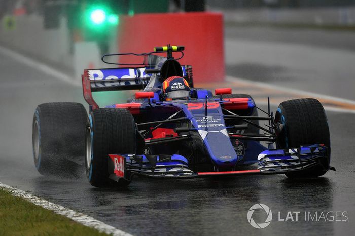 Carlos Sainz, Scuderia Toro Rosso STR12