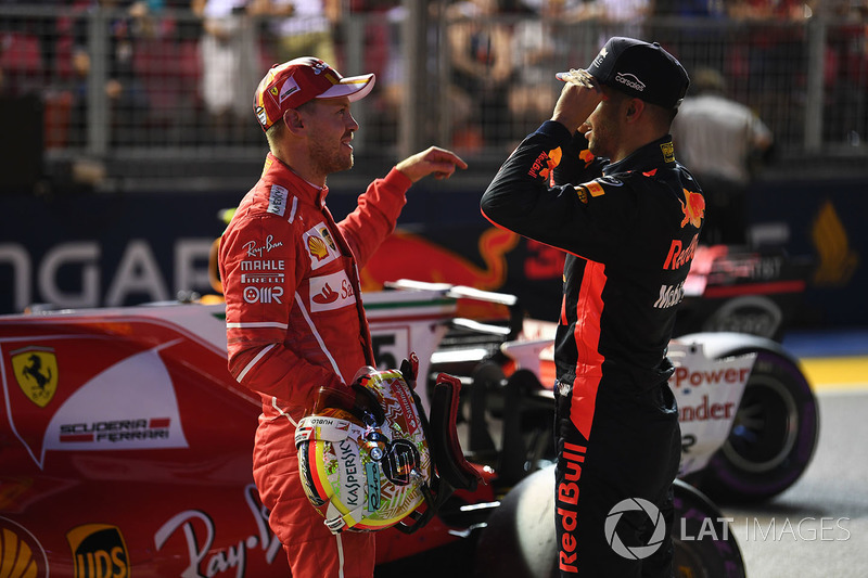 Polesitter Sebastian Vettel, Ferrari; 3. Daniel Ricciardo, Red Bull Racing