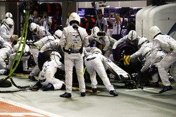 Lance Stroll, Williams FW40, in the pits