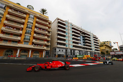 Sebastian Vettel, Ferrari SF71H, leads Lewis Hamilton, Mercedes AMG F1 W09, Kimi Raikkonen, Ferrari SF71H and Valtteri Bottas, Mercedes AMG F1 W09