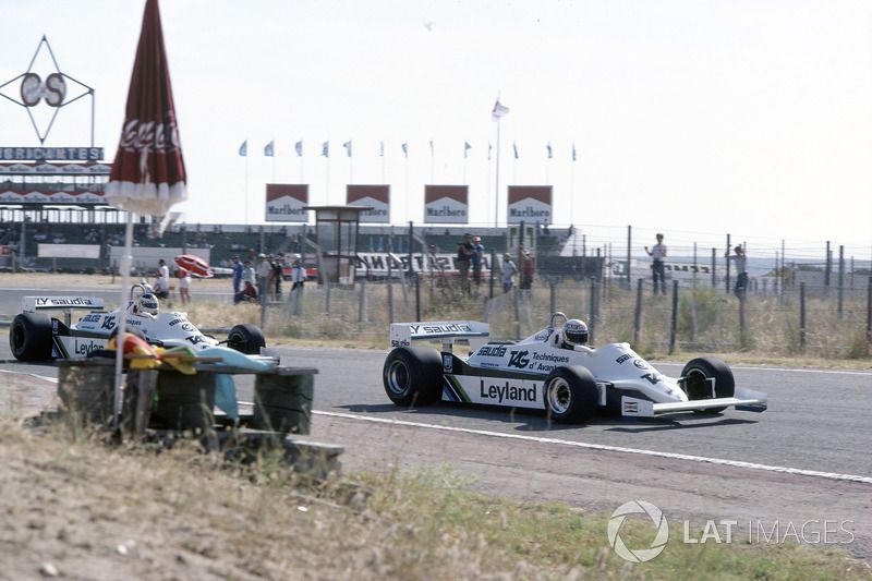 Alan Jones lidera a Carlos Reutemann
 y Williams FW07C-Ford Cosworth