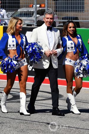 Michael Buffer, Cowbows cheerleads