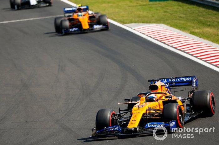 Carlos Sainz Jr, McLaren MCL34, Lando Norris, McLaren MCL34