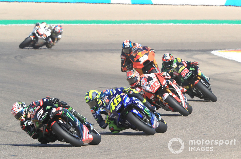Johann Zarco repris par Valentino Rossi