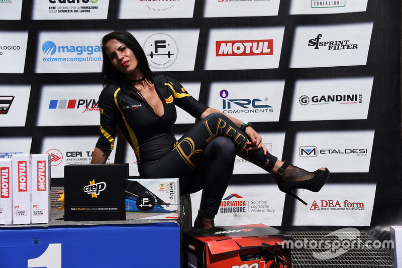 Grid girl