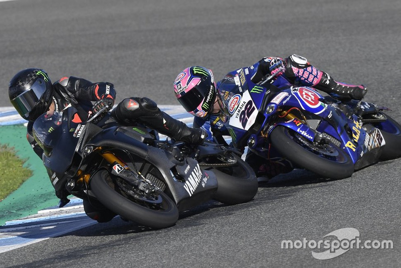 Lewis Hamilton probando la Yamaha Superbike en Jerez