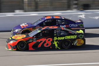 Martin Truex Jr., Furniture Row Racing, Toyota Camry Bass Pro Shops/5-hour ENERGY and Denny Hamlin, Joe Gibbs Racing, Toyota Camry FedEx Office