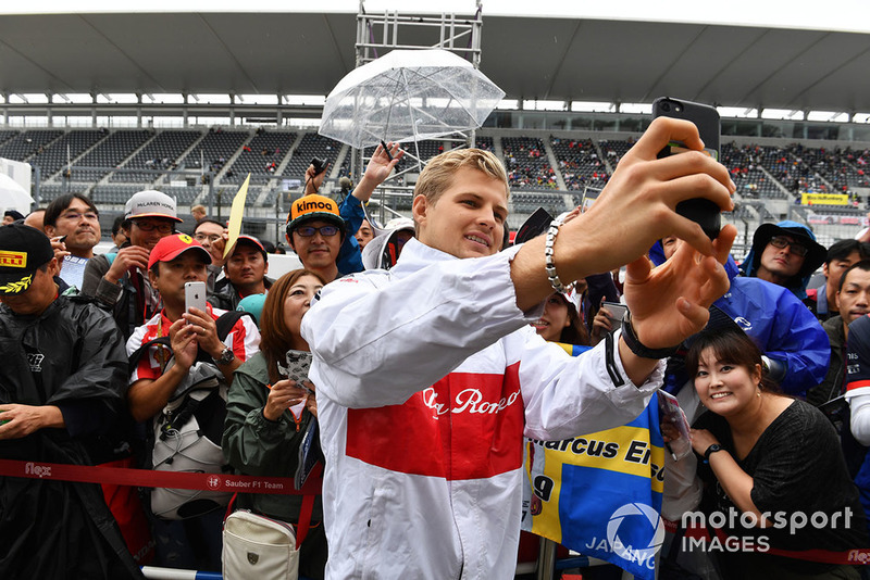 Marcus Ericsson, Sauber fans selfie