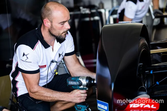 DS Techeetah team at work