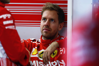 Sebastian Vettel, Ferrari, dans le garage