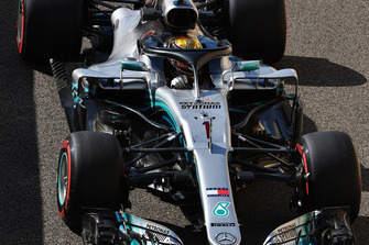 Lewis Hamilton, Mercedes AMG F1 W09 EQ Power+ arbore le numéro 1 sur sa monoplace
