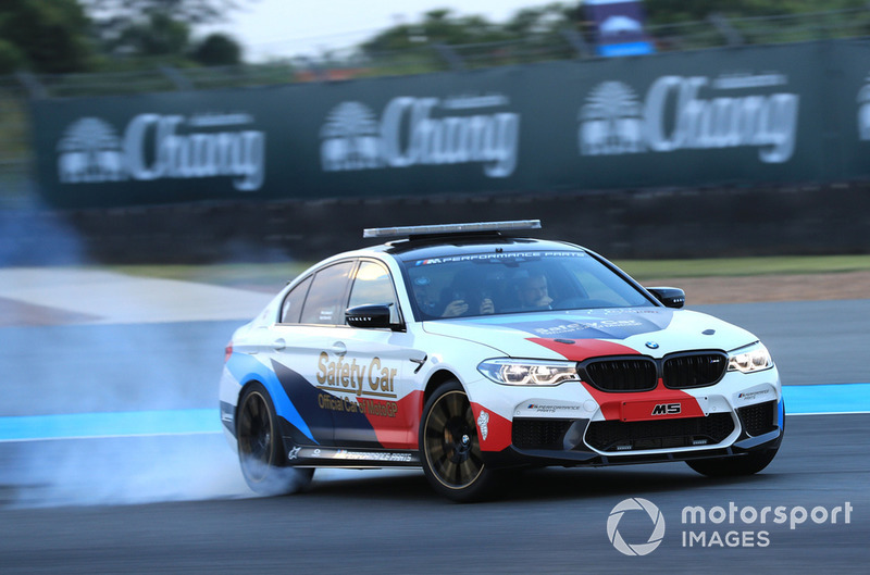 Автомобіль безпеки BMW