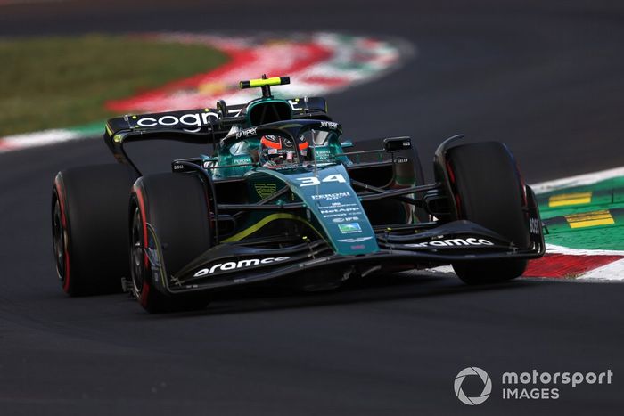 Nyck de Vries, Aston Martin AMR22