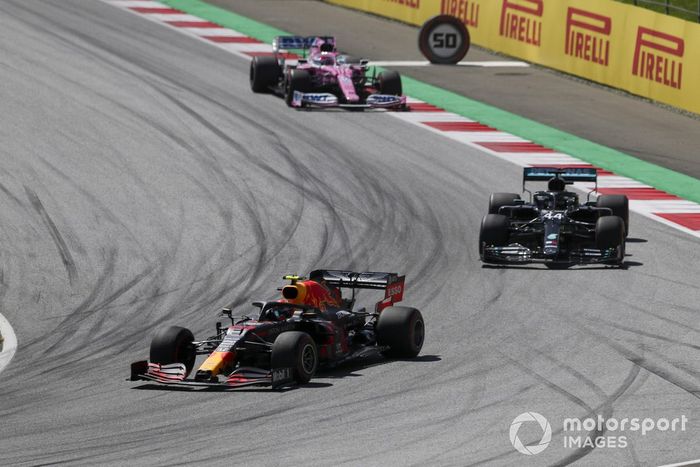 Alex Albon, Red Bull Racing RB16, Lewis Hamilton, Mercedes F1 W11 EQ Performance, Sergio Pérez, Racing Point RP20