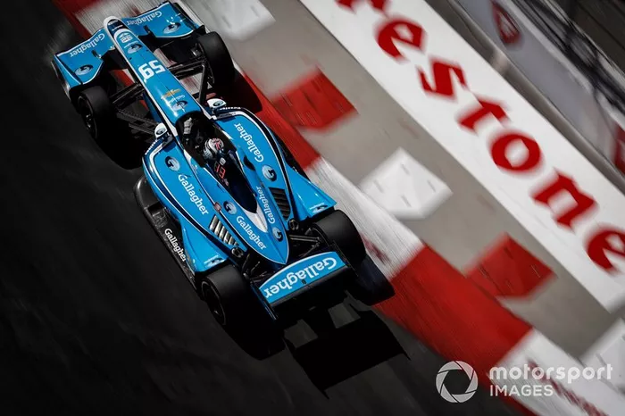 Max Chilton, Carlin Chevrolet