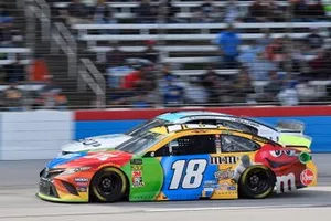 Kyle Busch, Joe Gibbs Racing, Toyota Camry M&M's, Austin Dillon, Richard Childress Racing, Chevrolet Camaro RigUp