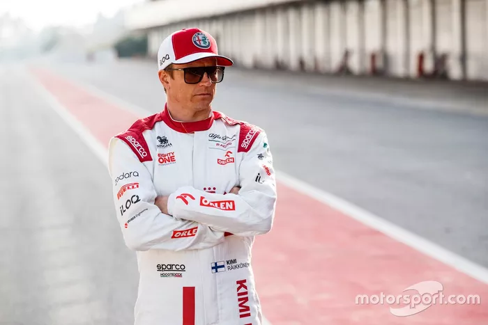 Kimi Raikkonen: 41 años y 5 meses (17 de octubre de 1979) 