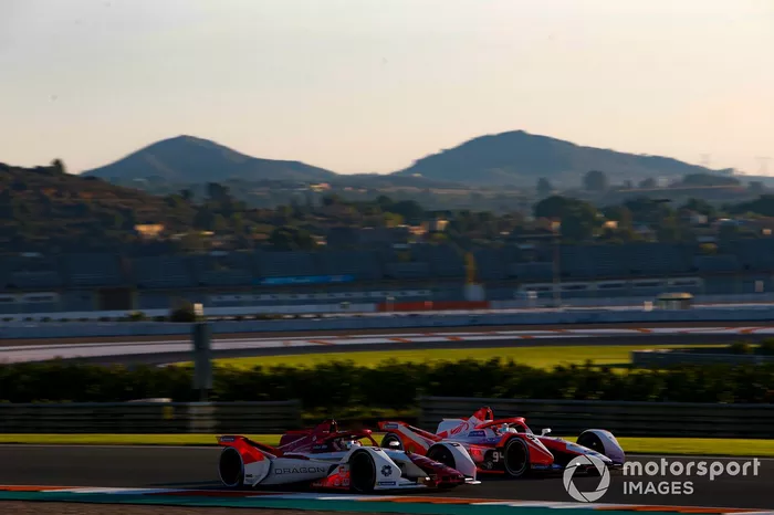 Nico Muller, Dragon Penske Autosport, Penske EV-4, Alex Lynn, Mahindra Racing, M7Electro