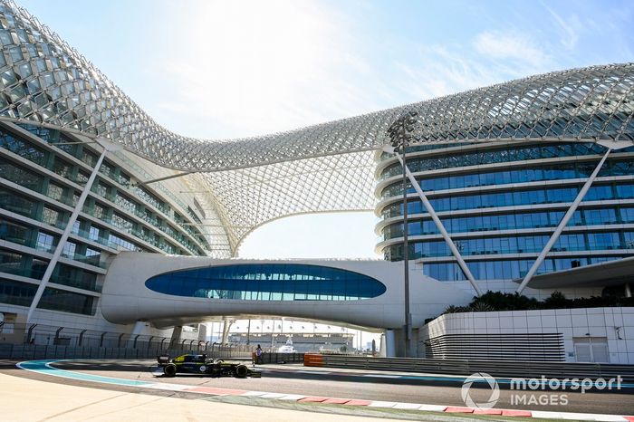 Trompo de Guanyu Zhou, Renault F1 Team R.S.20