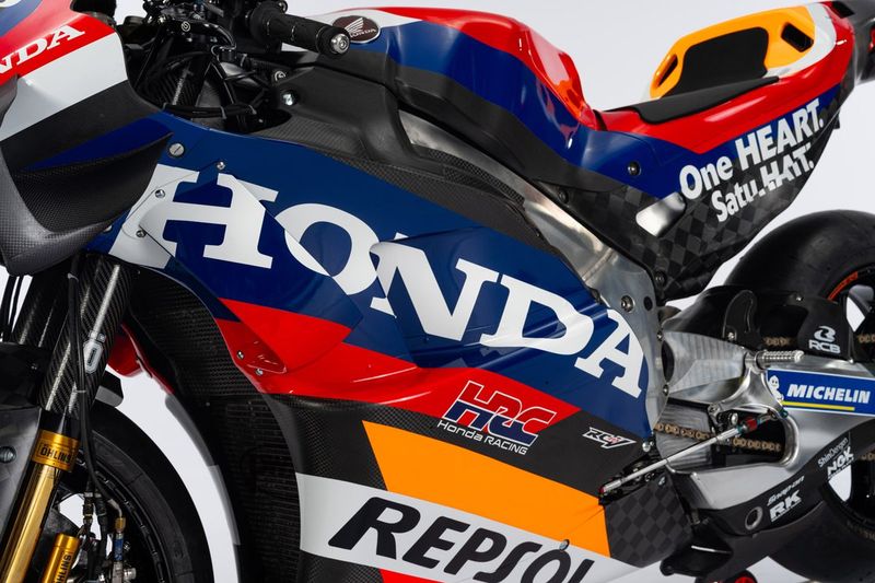 REPSOL レプソル ホンダ CBR 幻影150RR MotoGP レプソル・ホンダ、エキゾーストメーカーをSCプロジェクトから
