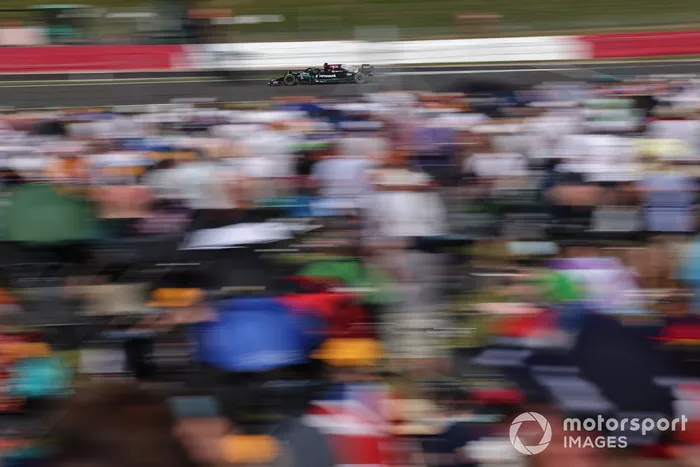 Lewis Hamilton, Mercedes W12