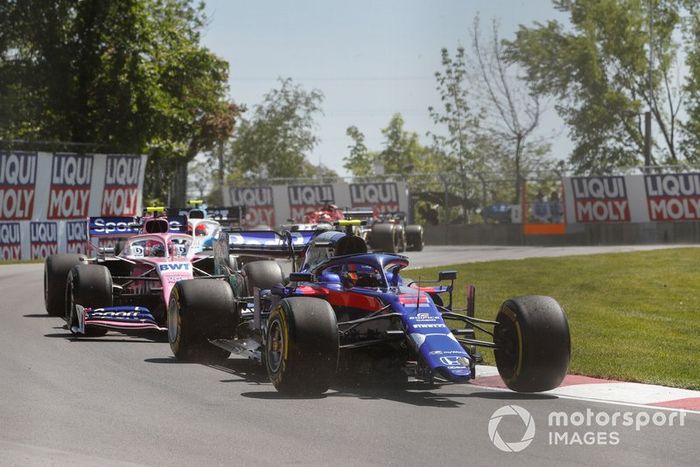 Primer abandono en Canadá