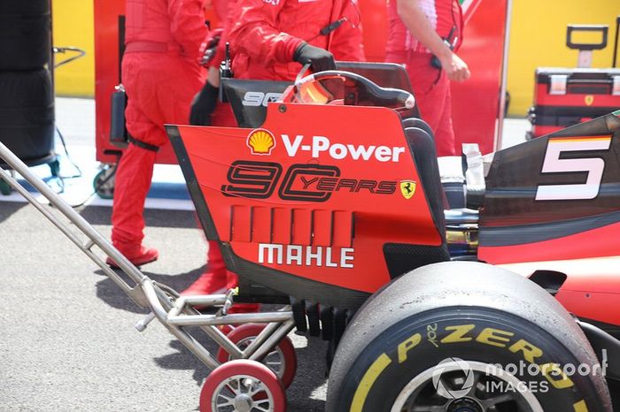 Detalle del alerón trasero del Ferrari SF90