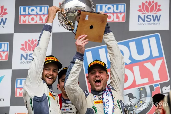Podio: ganador #7 Bentley Team M-Sport Bentley Continental GT3: Jules Gounon, Maxime Soulet, Jordan Pepper