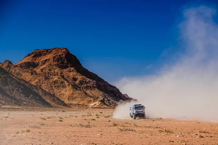 #500 Team KAMAZ Master: Eduard Nikolaev, Evgenii Iakovlev, Vladimir Rybakov