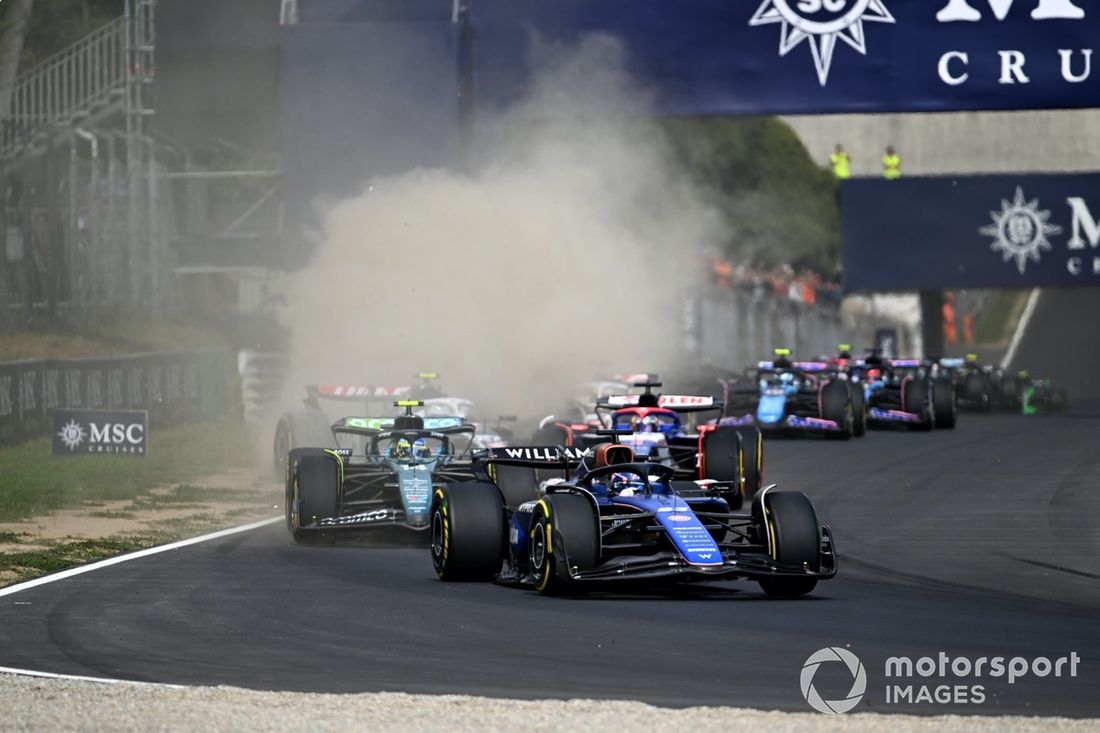 Alex Albon, Williams FW46 Fernando Alonso, Aston Martin AMR24 