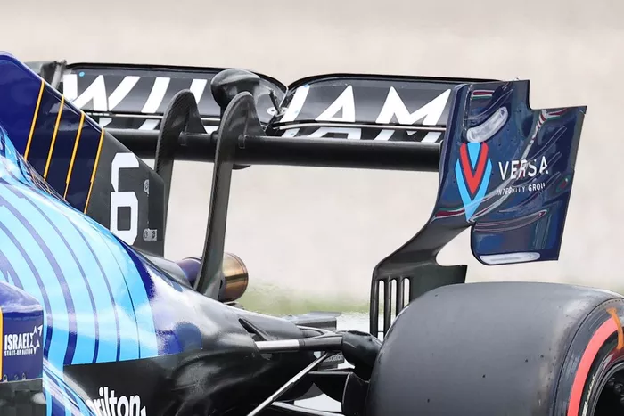 Detalle del alerón trasero del Williams FW43B