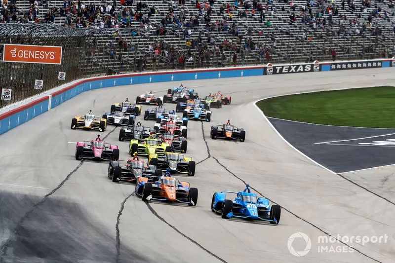 Salida: Alex Palou, Chip Ganassi Racing Honda, Will Power, Team Penske Chevrolet, Scott Dixon, Chip Ganassi Racing Honda, Jack Harvey, Meyer Shank Racing Honda, Colton Herta, Andretti Autosport Honda