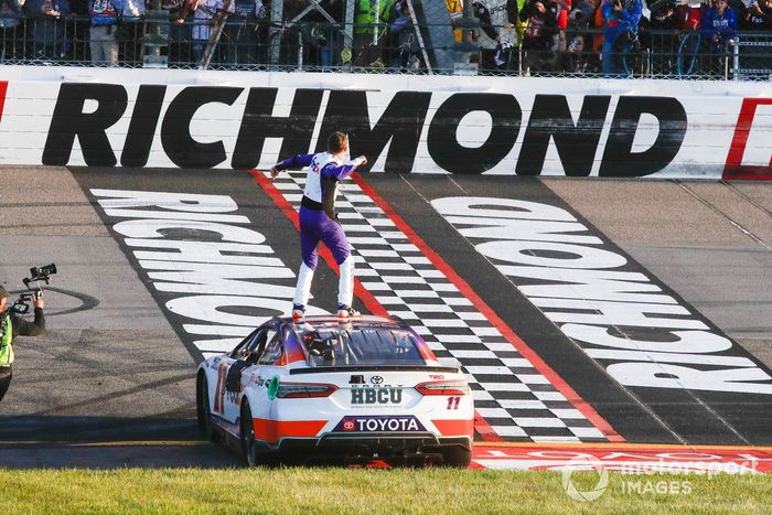 Ganador Denny Hamlin, Joe Gibbs Racing, FedEx Express Toyota Camry