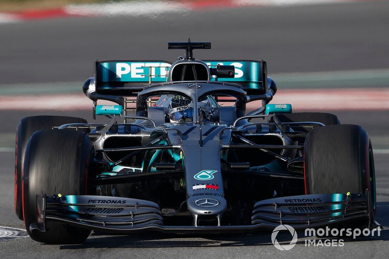 Mercedes W10 - 853 oy