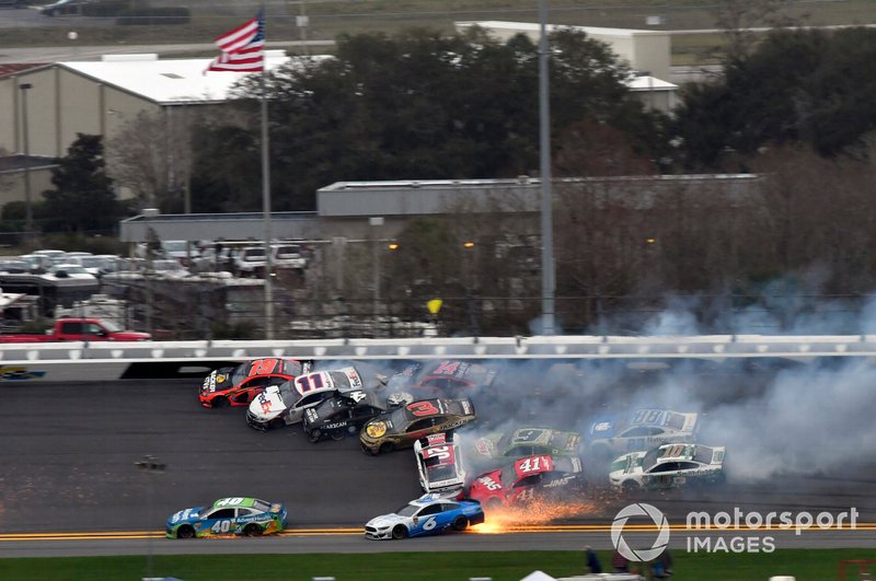Big One: Massencrash beim Clash in Daytona