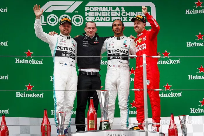 Hamilton na ponta: pódio da corrida 1000 da F1, na China