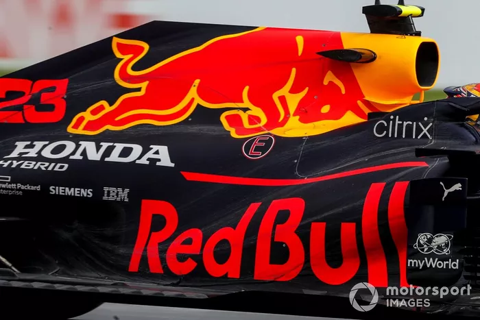 Detalle lateral del Red Bull Racing RB16